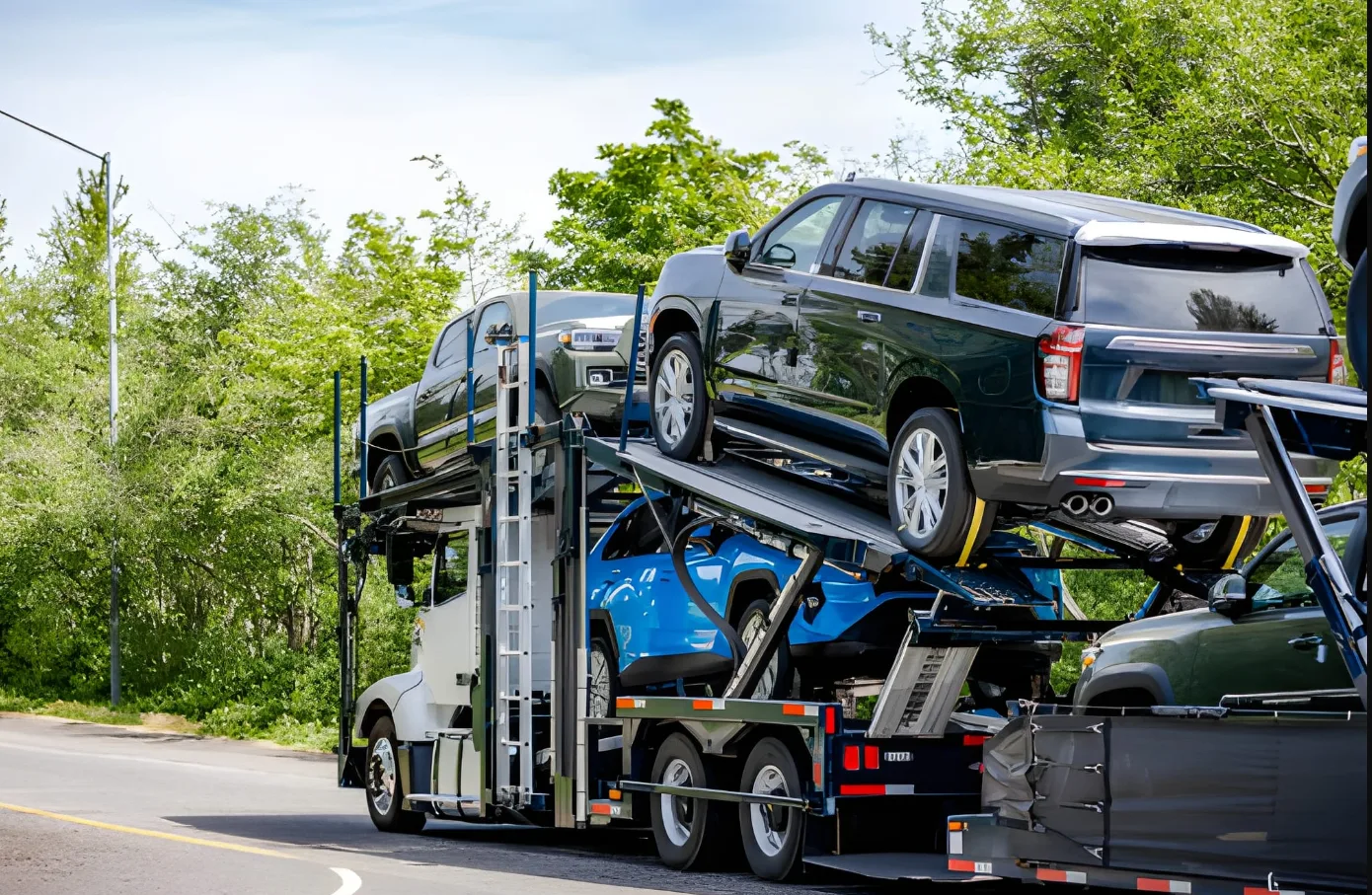 Hawaii auto transport with vehicle shipping from Colorado to West Coast port facilities